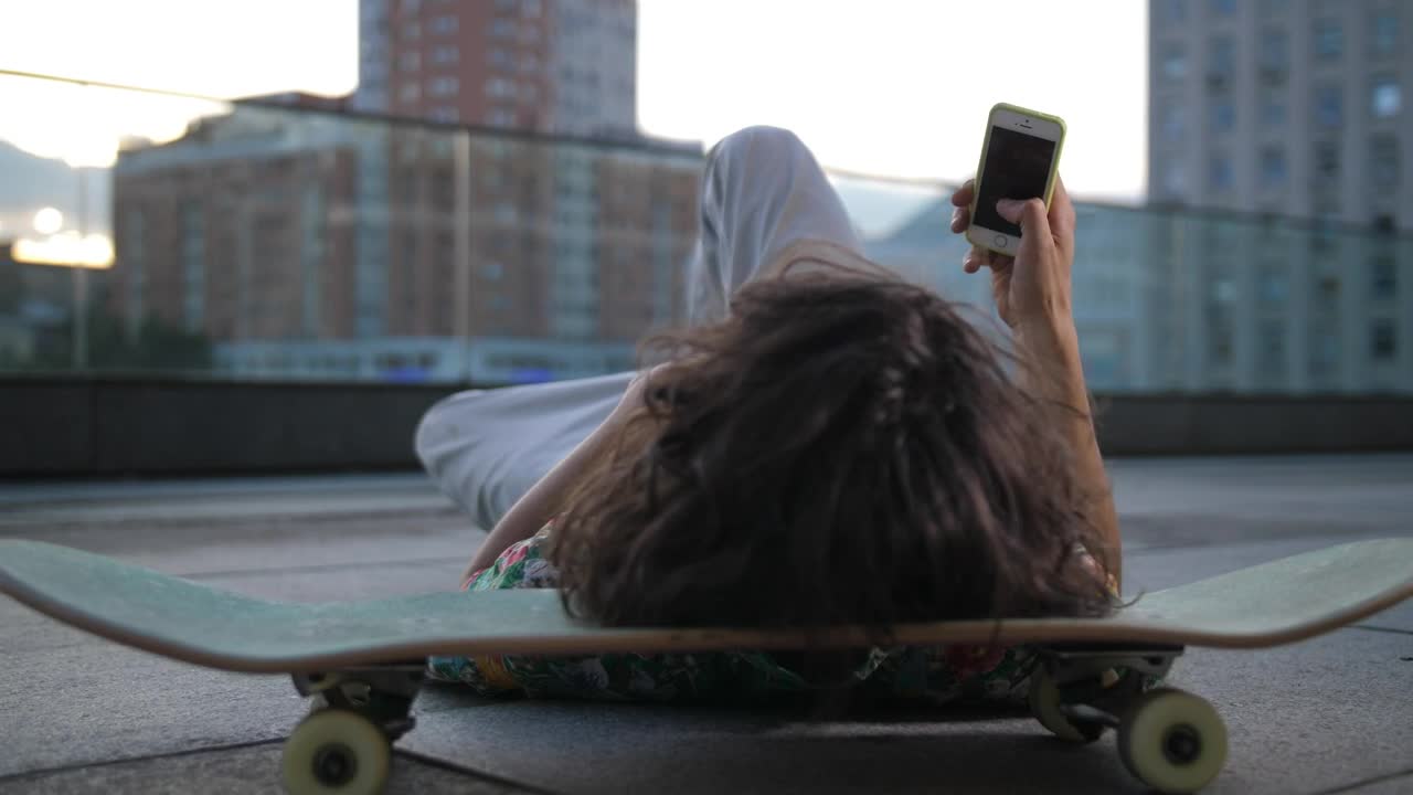 Free Video Stock Skater Laying Down Live Wallpaper - Free Download