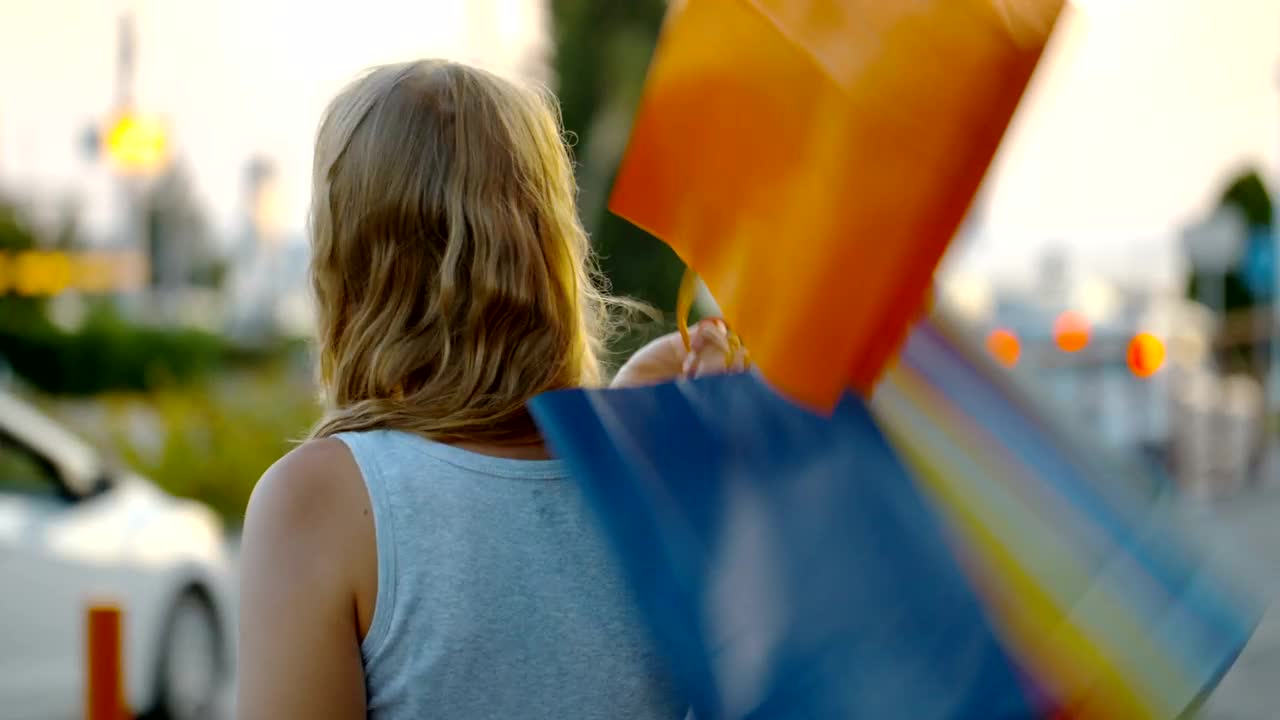 Free Stock Video Woman With Paper Shopping Bags Live Wallpaper - Free Download