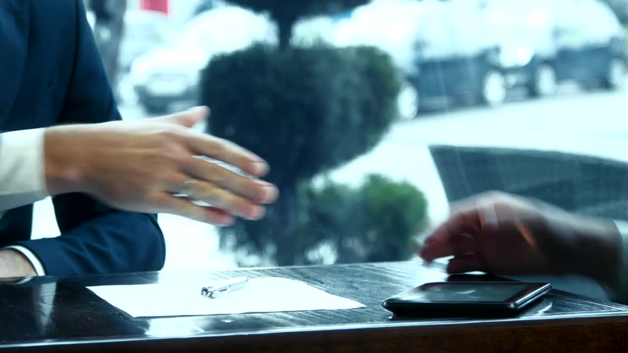 Stock Video Handshake Over The Contract Animated Wallpaper - Free Download
