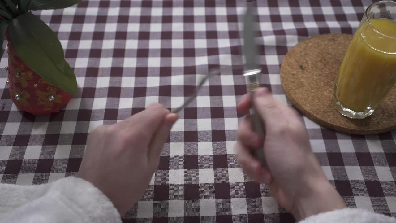 Stock Video Man Hands Rub Together Fork And Knife Animated Wallpaper - Free Download