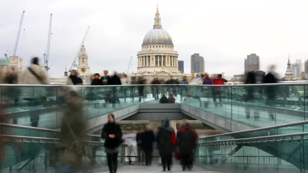 Stock Video London Millennium Bridge View Animated Wallpaper - Free Download