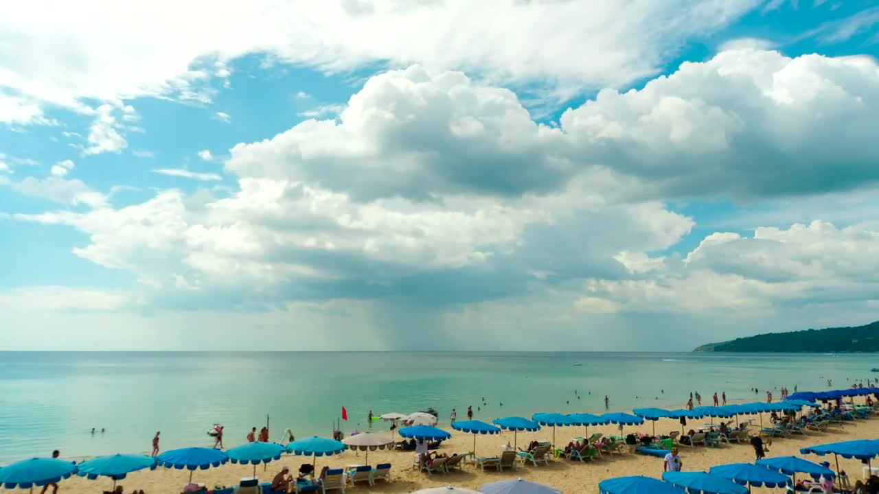 Video Stock Busy Tropical Beach On A Cloudy Day Live Wallpaper For PC - Free Download