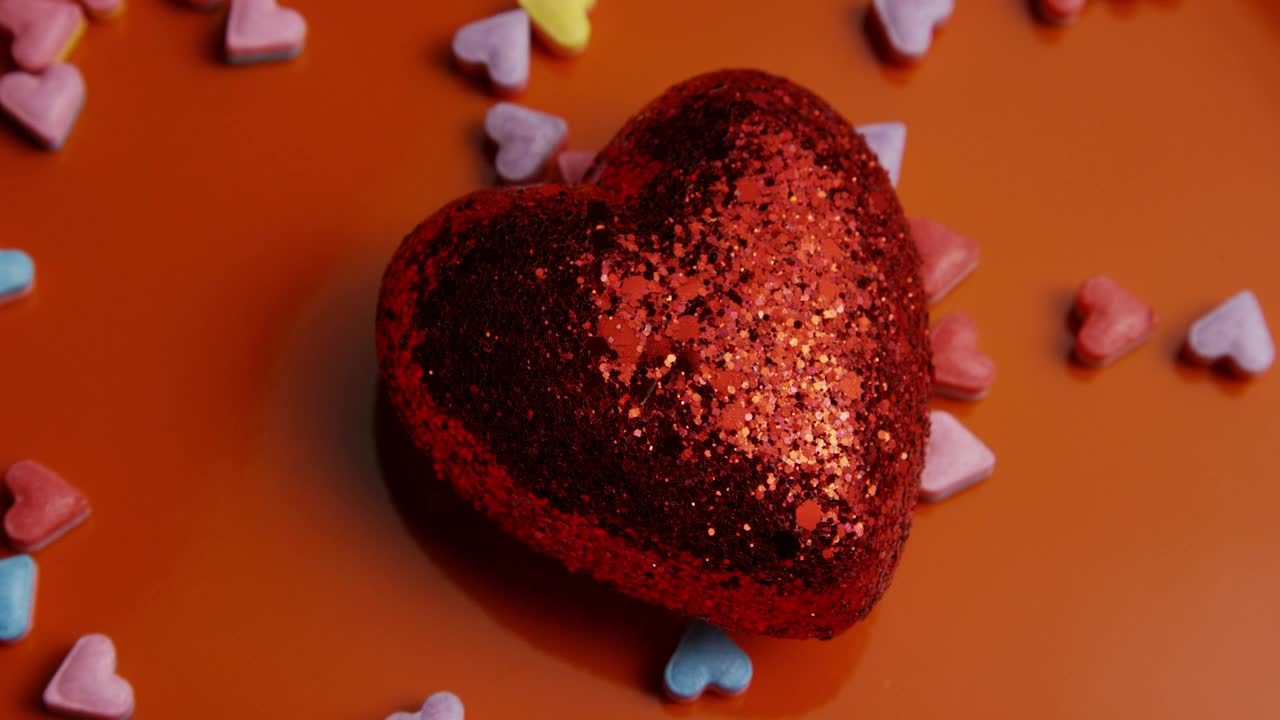 Free Stock Video Shiny Heart Shape Rotating Live Wallpaper - Free Download