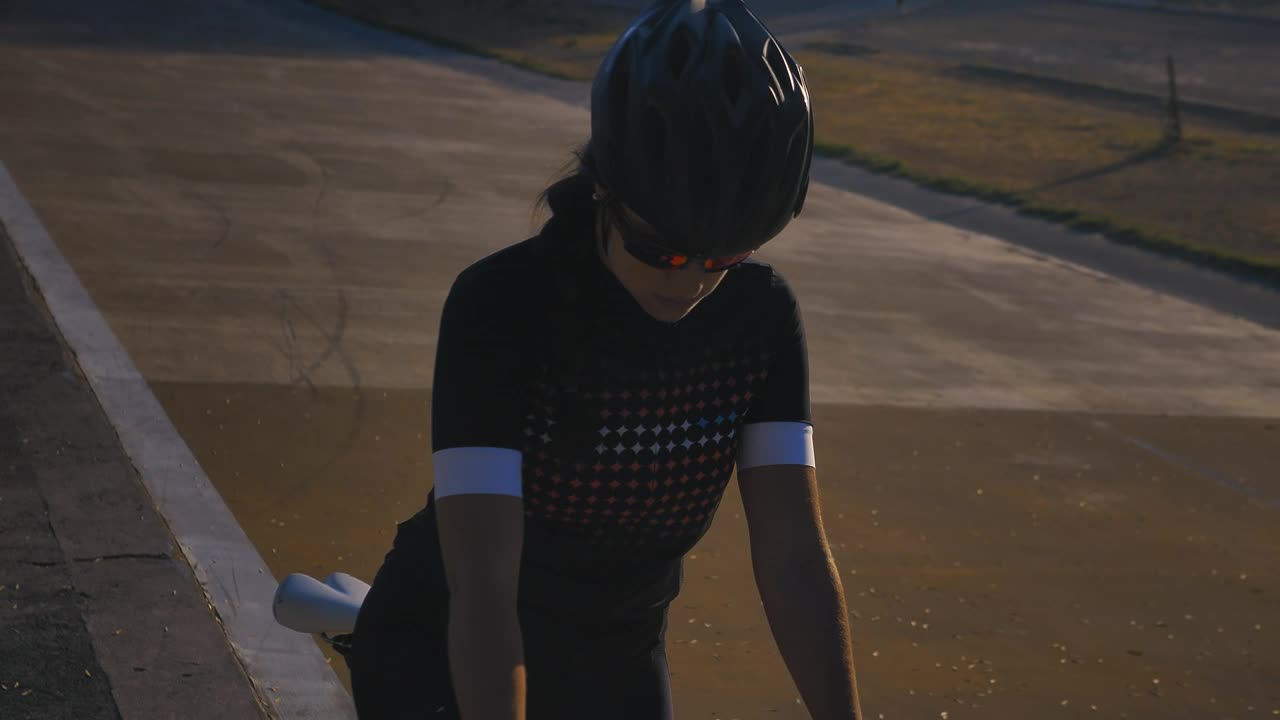 Free Video Stock Sportsman Pedaling A Bicycle On A Track Live Wallpaper - Free Download