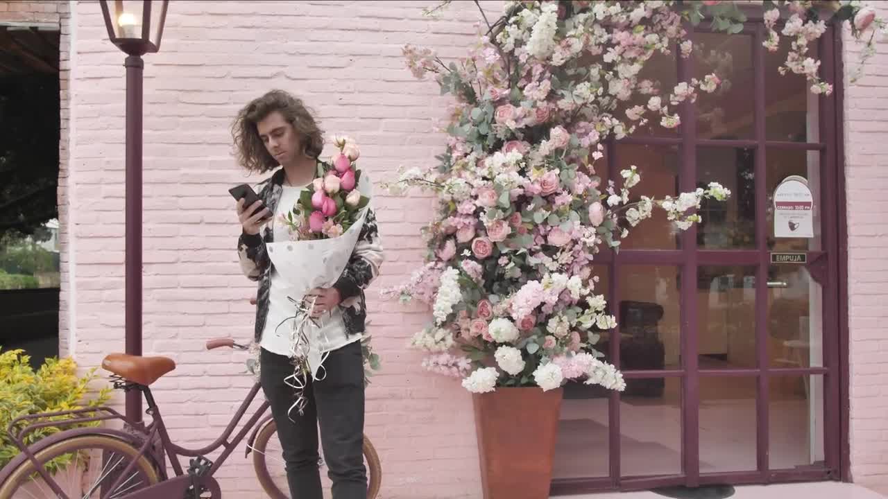 Free Stock Video Young Man Waiting For His Appointment To Arrive Live Wallpaper - Free Download