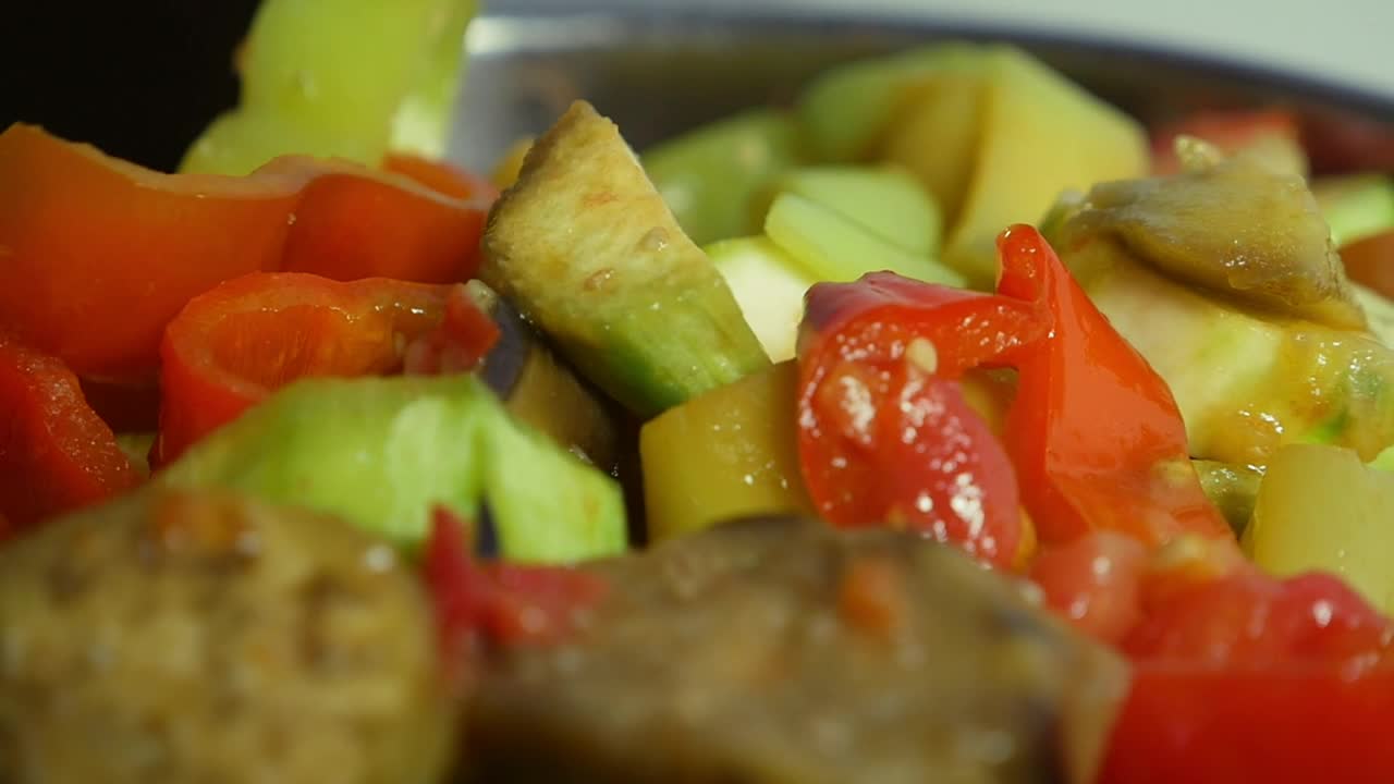 Free Video Stock Stewing Fresh Vegetables Live Wallpaper - Free Download