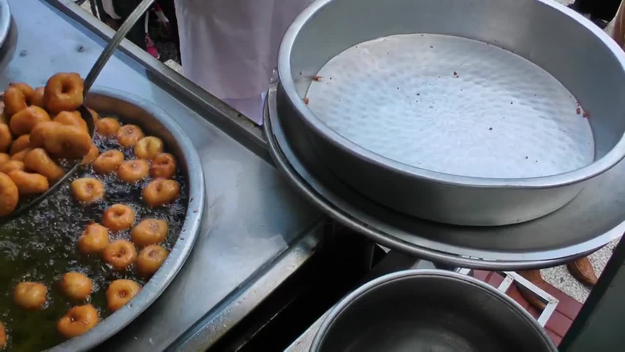 Stock Video Frying Donuts Live Wallpaper For PC - Free Download