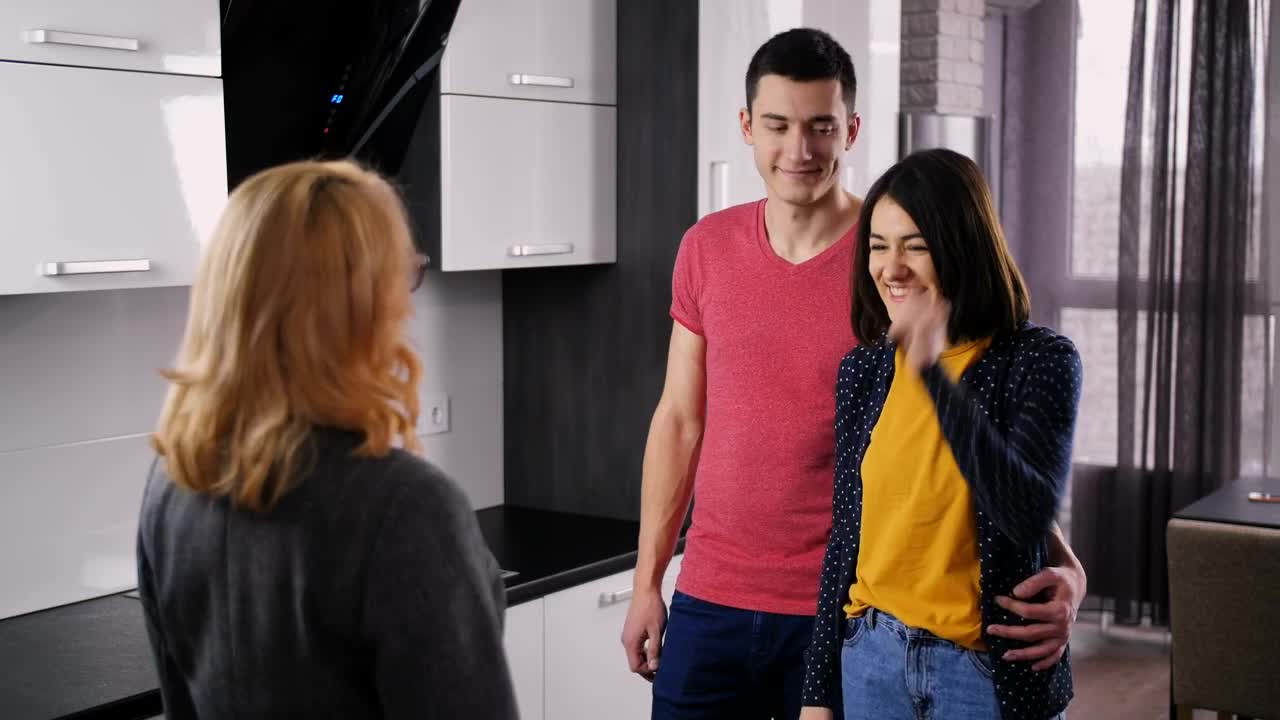 Stock Video Couple Get The Keys To Their New House Live Wallpaper For PC - Free Download