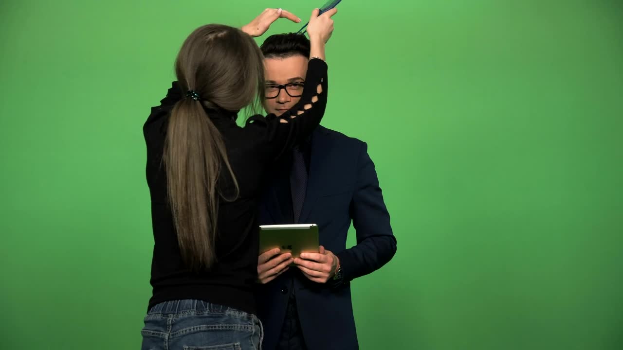 Stock Video Newscaster Talking With Energy Live Wallpaper - Free Download
