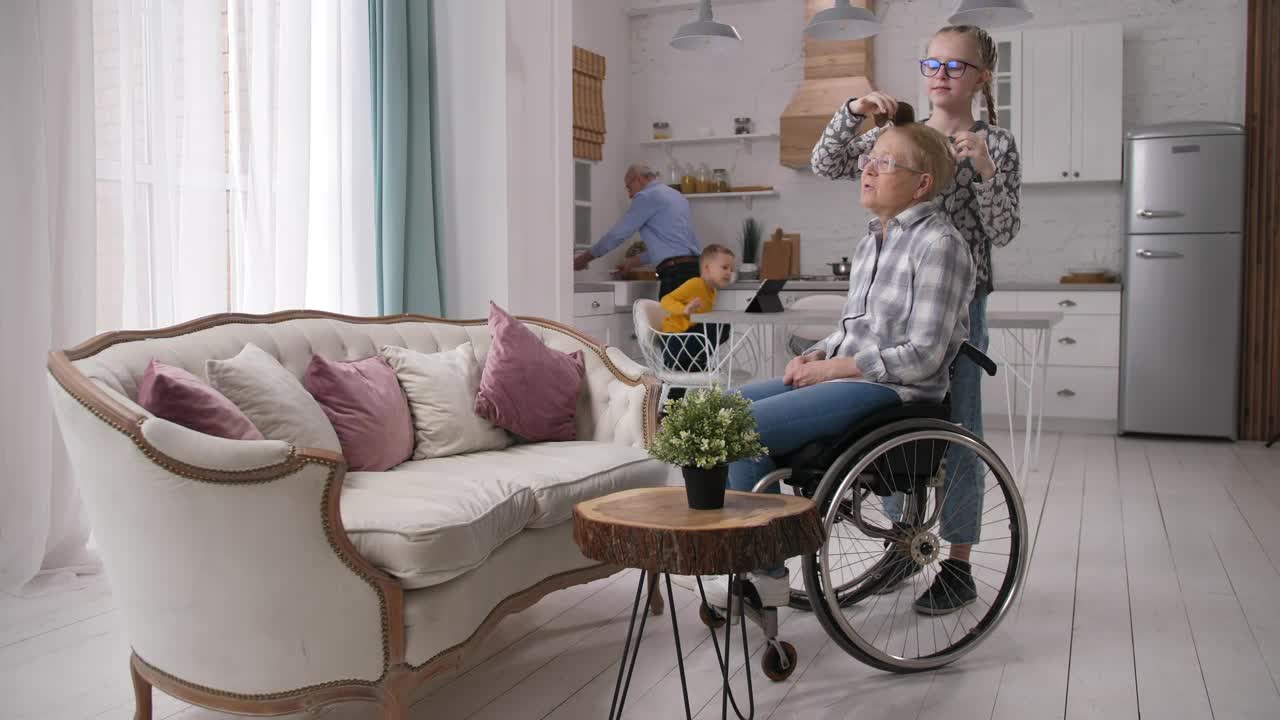 Video Stock Children Spending Time With Their Grandparents Live Wallpaper For PC - Free Download