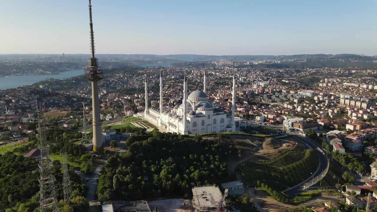 Stock Video Flying Over A Big City With A Mosque Live Wallpaper For PC - Free Download