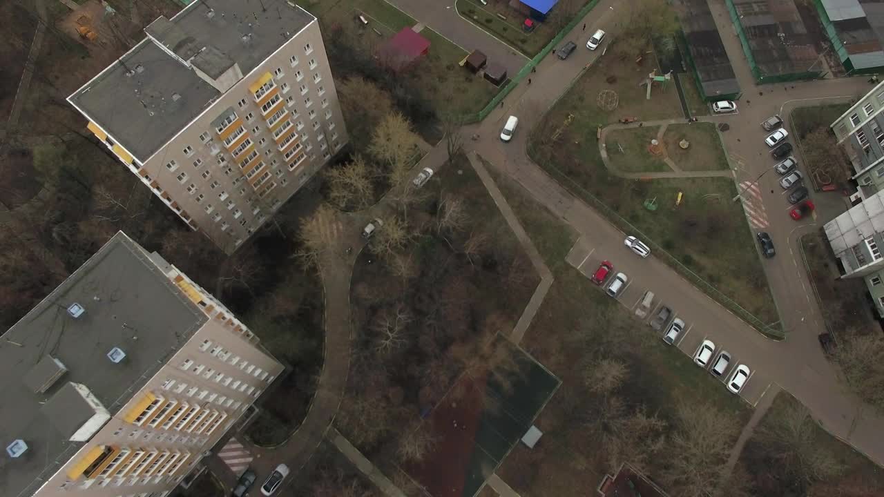 Video Stock Cars Driving Down Residential Streets Live Wallpaper For PC - Free Download