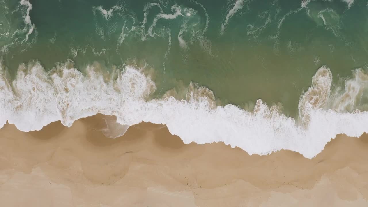 Free Stock Video Sea Waves Hitting The Sandy Seashore Live Wallpaper - Free Download