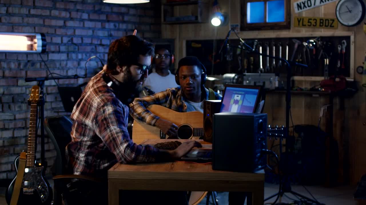 Stock Video Musicians Recording At Home Studio Live Wallpaper - Free Download