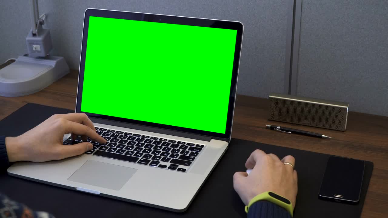 Stock Footage Using A Laptop Mouse Live Wallpaper - Free Download