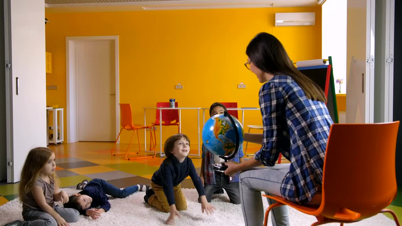 Stock Video Geography Teacher With Young Students Live Wallpaper For PC - Free Download
