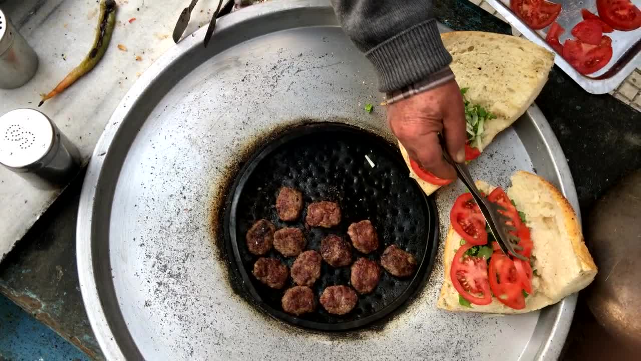 Stock Video Cook Preparing Beef Sandwich Live Wallpaper For PC - Free Download