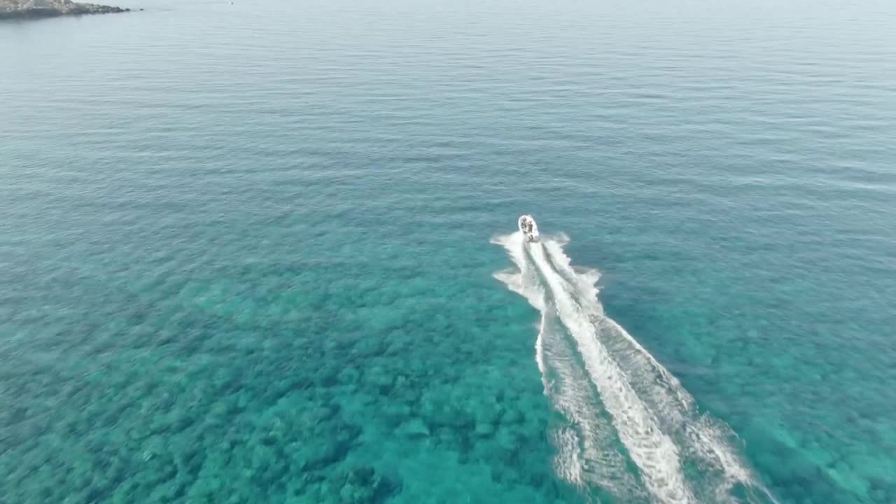 Stock Video Fast Boat Sailing Through The Sea Live Wallpaper For PC - Free Download