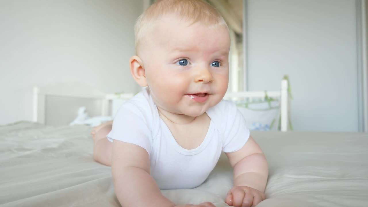 Free Video Stock Smiling Baby On His Bed Live Wallpaper - Free Download