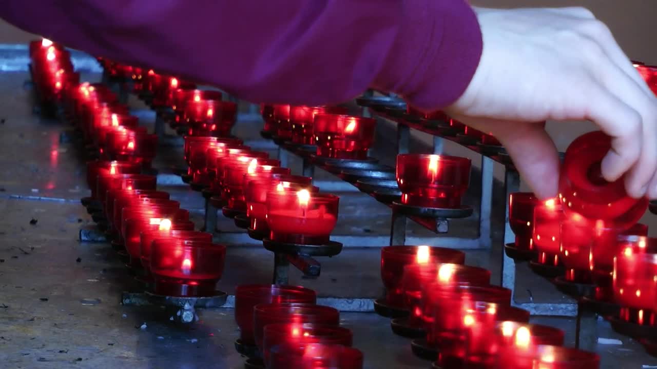 Video Stock Red Candles In Church Live Wallpaper Free - Free Download