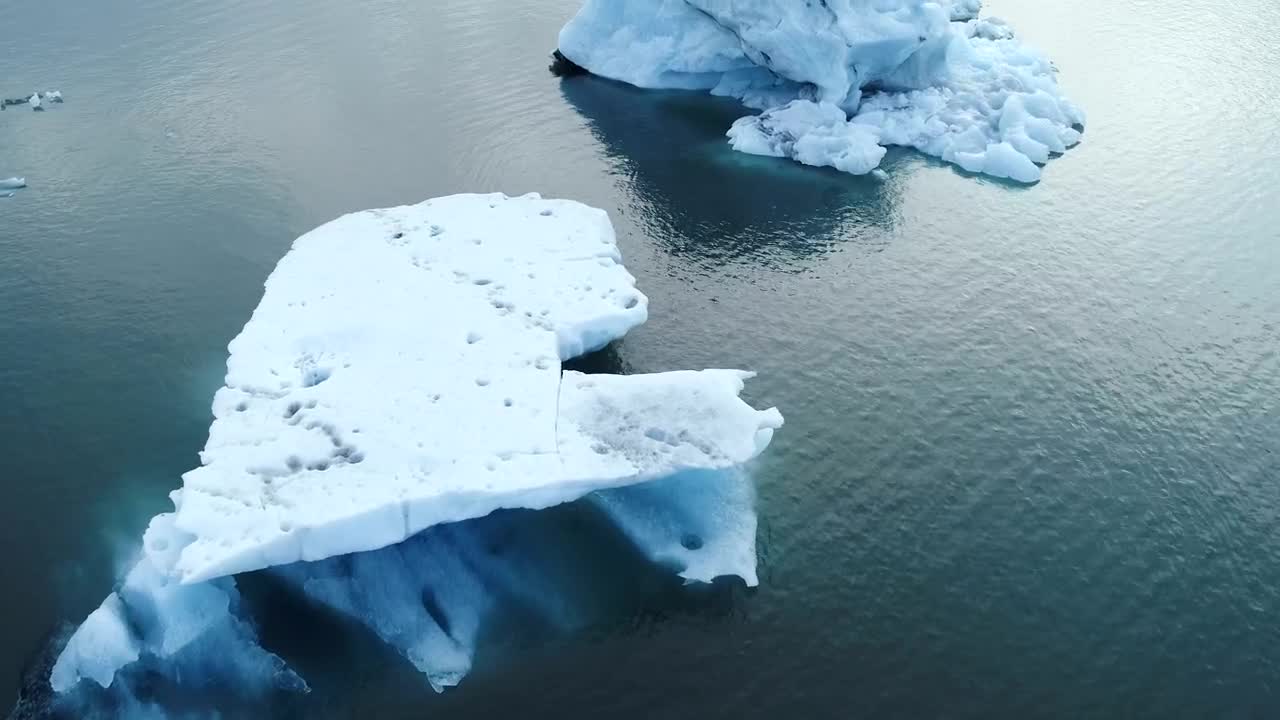 Stock Video Icebergs Floating In The Ocean Animated Wallpaper - Free Download