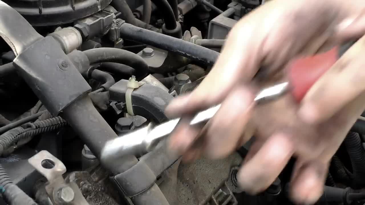Stock Video Engine Repair Close Up Live Wallpaper For PC - Free Download