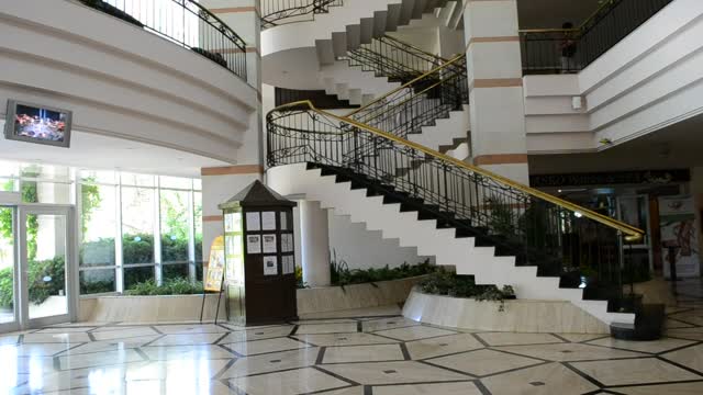 Free Video Stock Stairs Heading Up Through A Large Hotel Live Wallpaper - Free Download