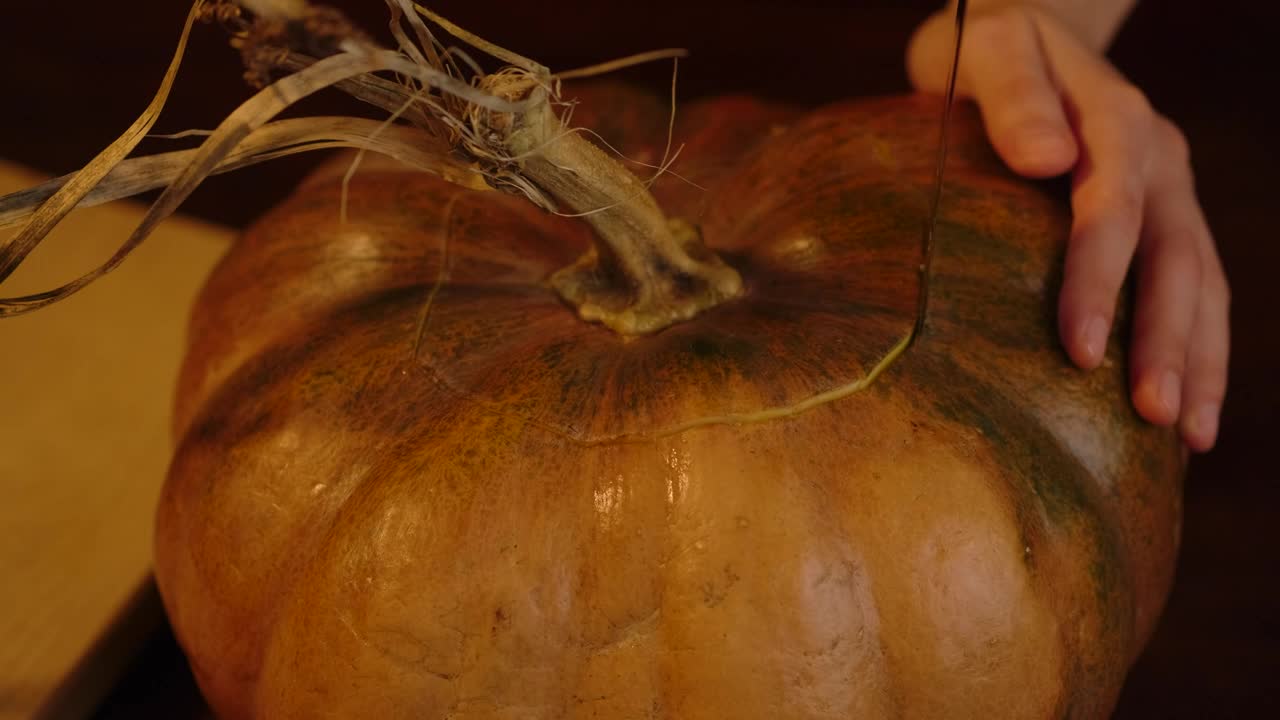 Stock Video Person Making A Hole In A Pumpkin For Halloween Live Wallpaper - Free Download