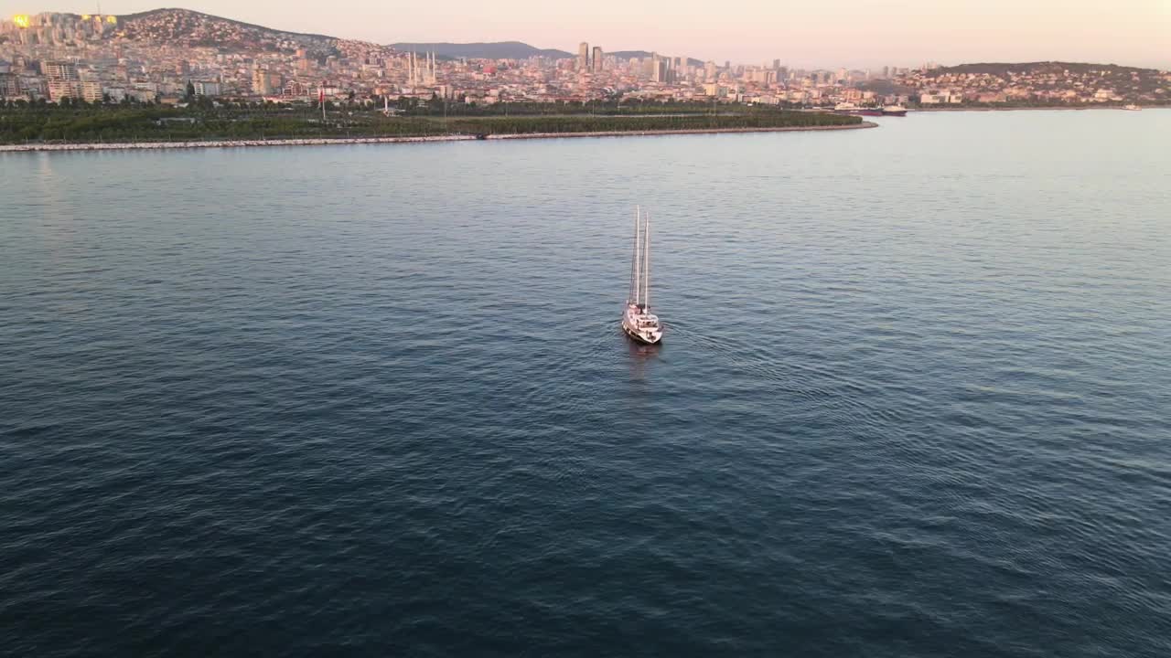 Free Stock Video Sailboat Sailing Near The Coast Of A City Live Wallpaper - Free Download