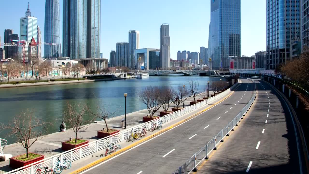 Free Stock Video River That Divides A City From Large Skyscrapers  LargeLive Wallpaper - Free Download