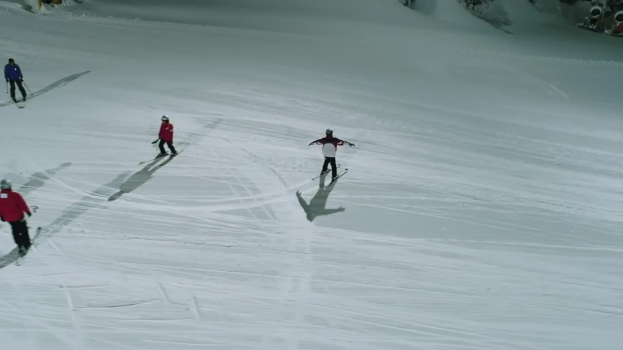 Free Video Stock Snowboarding At Night Live Wallpaper - Free Download