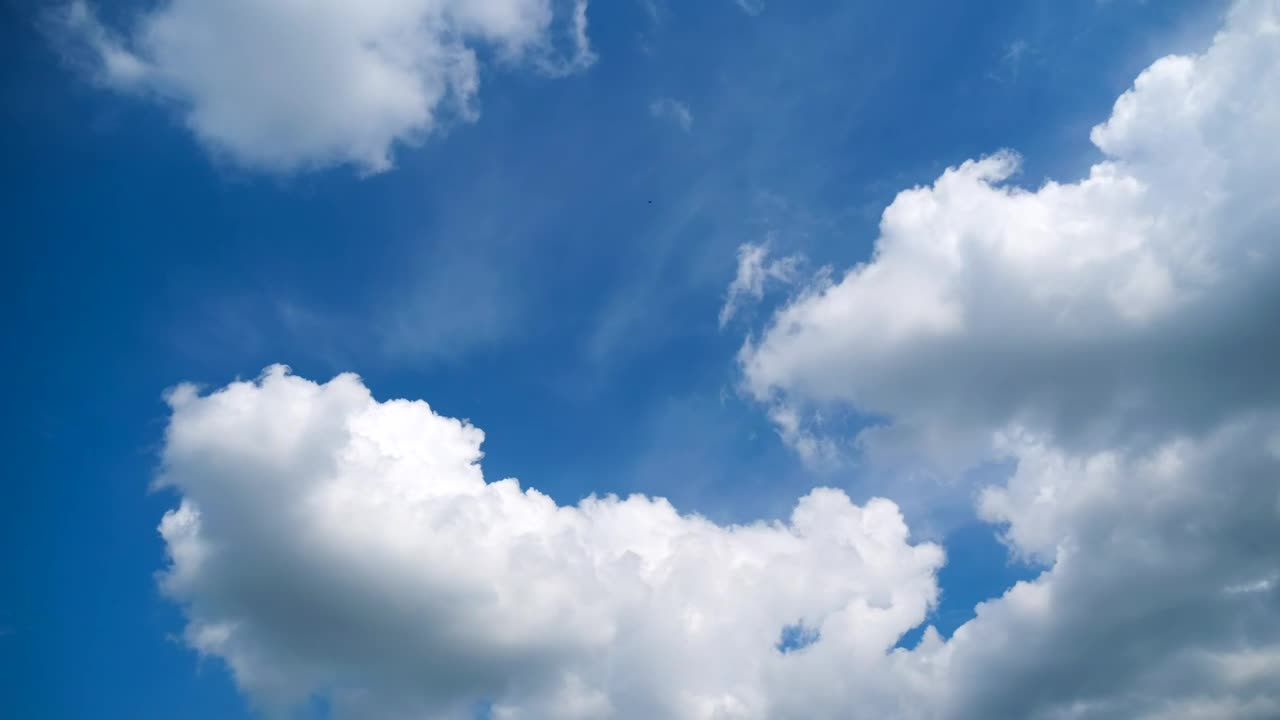 Video Stock Clouds Changing Shapes Is Smoothly In The Sky Live Wallpaper For PC - Free Download