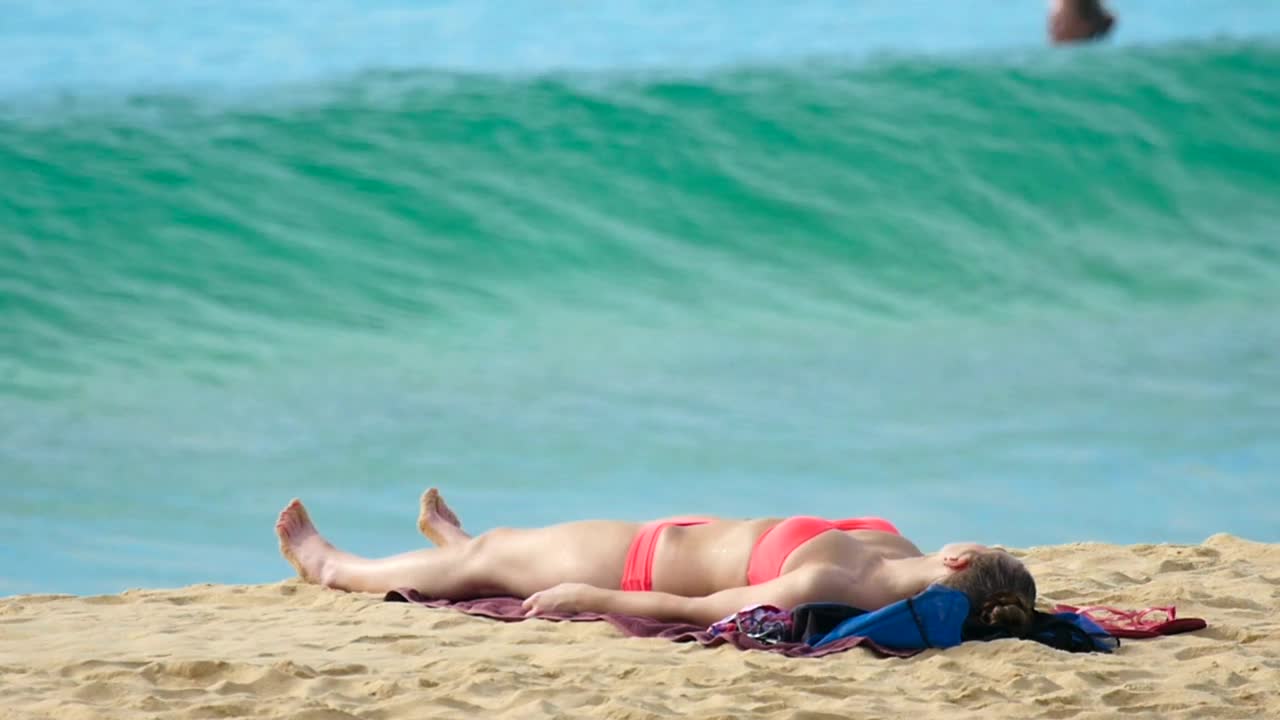 Stock Footage Wave Crashing In The Beach With A Girl In Bikini Live Wallpaper - Free Download