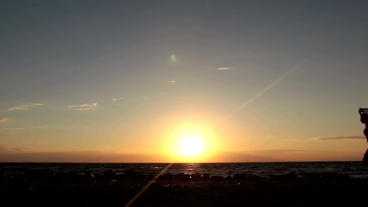 Free Stock Video Running With A Scarf In The Wind Live Wallpaper - Free Download