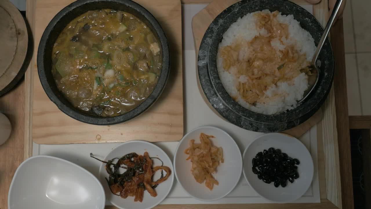 Stock Video Having Traditional Korean Food For Dinner Animated Wallpaper - Free Download