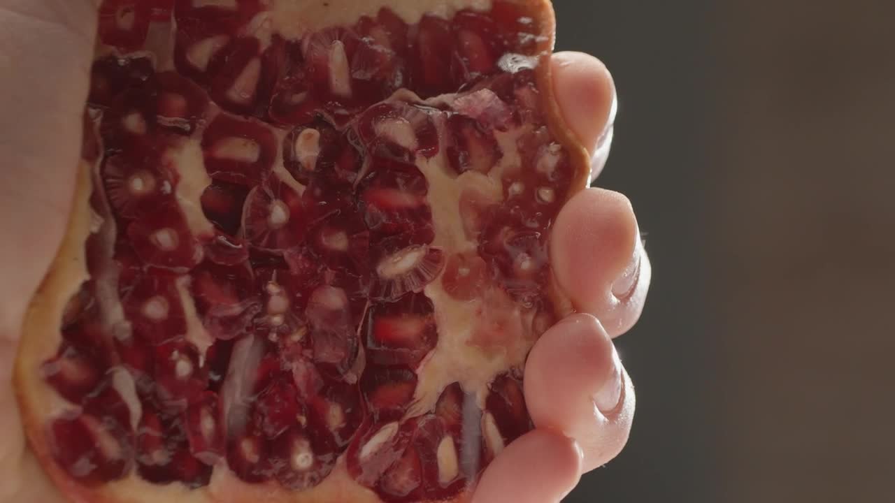 Stock Video Crushing A Pomegranate Live Wallpaper For PC - Free Download