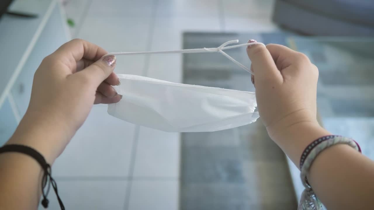 Video Stock Putting On A Face Mask Pov Live Wallpaper Free - Free Download