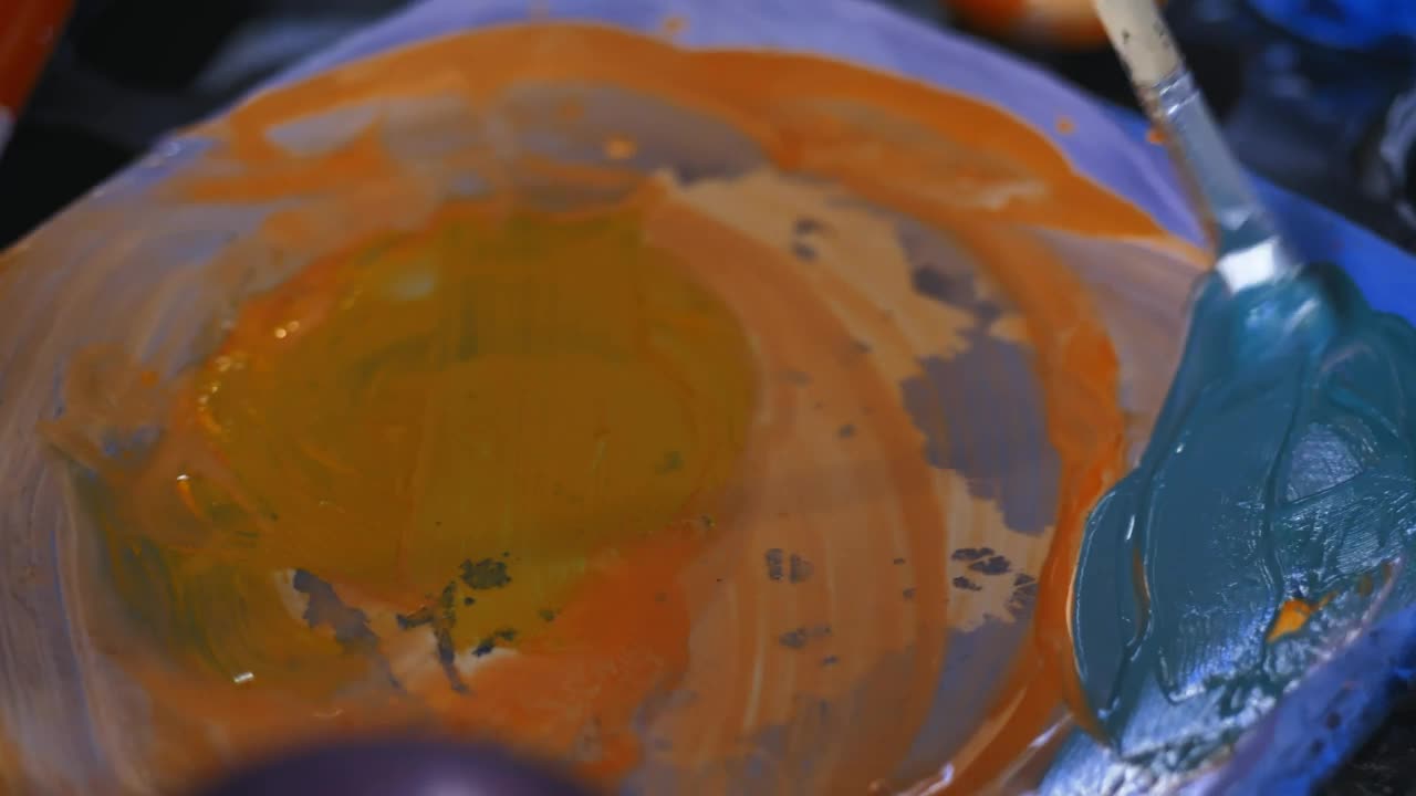 Stock Video Painter Mixing Blue Paint Live Wallpaper - Free Download