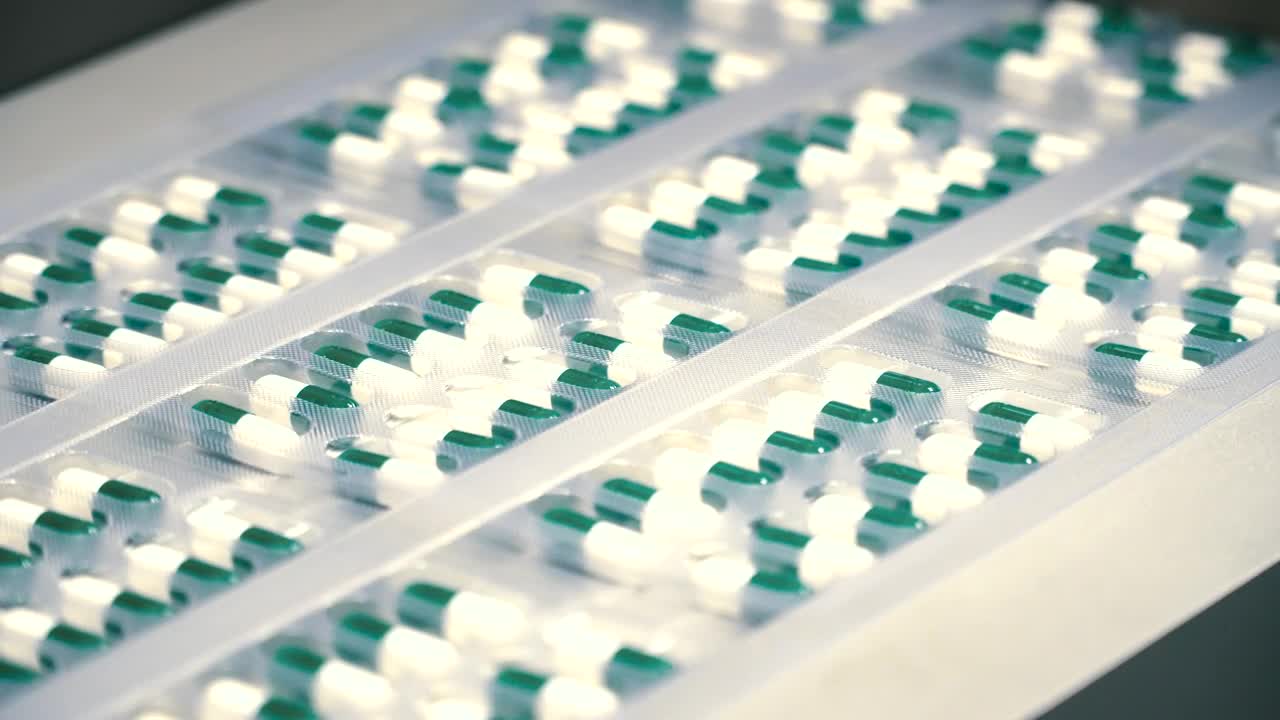 Video Stock Capsule Packing Machine In A Factory Live Wallpaper For PC - Free Download