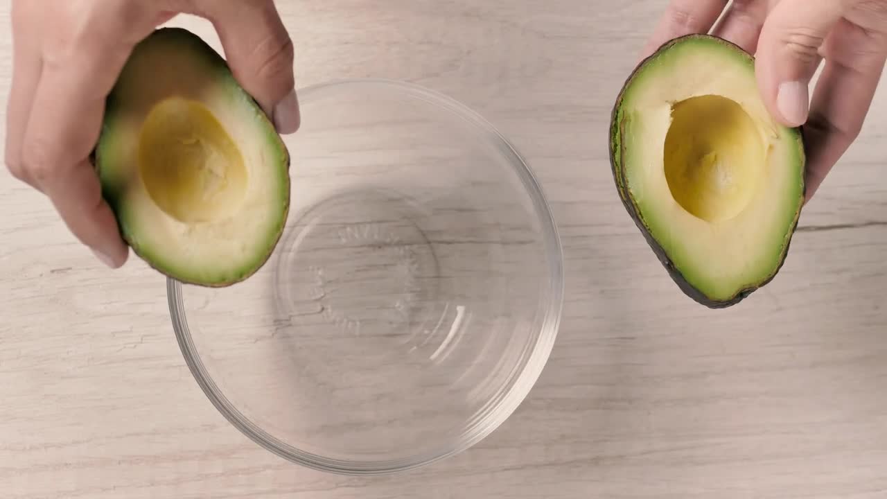 Free Stock Video Removing The Peel From An Avocado Live Wallpaper - Free Download