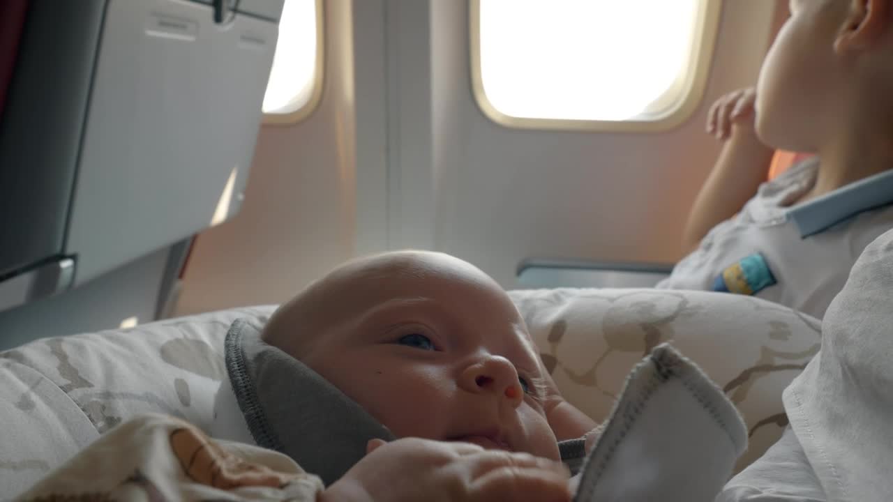 Free Video Stock Sleepy Baby On A Plane Live Wallpaper - Free Download