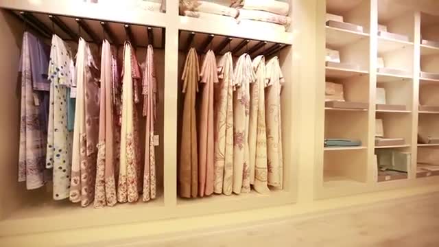 Stock Video Interior Of A Large Closet Very Organized Smal Animated Wallpaper - Free Download