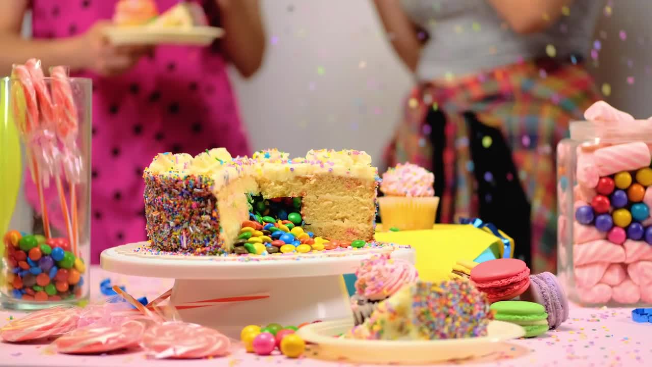 Stock Video Birthday Table With Cake And Decorations Live Wallpaper For PC - Free Download
