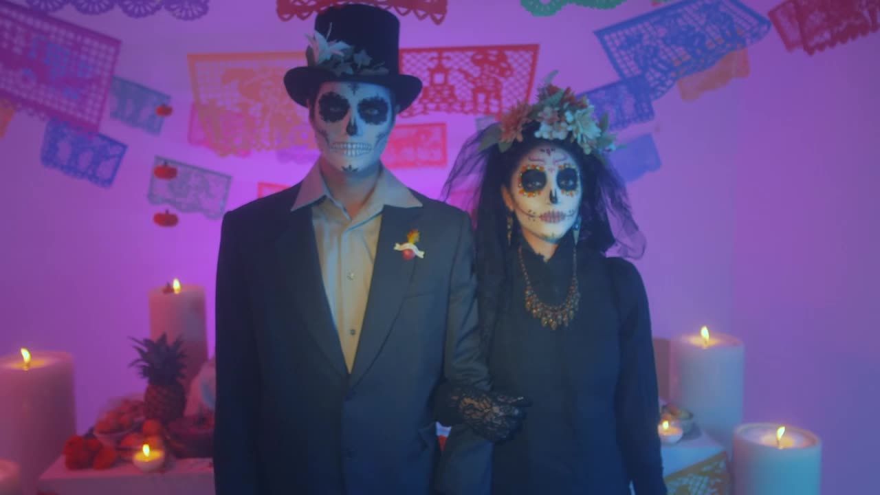 Stock Video Couple Dressed As Catrin And Catrina On Day Of The 4183 Live Wallpaper For PC - Free Download