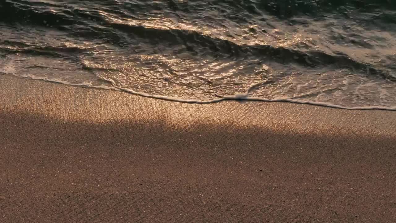 Free Stock Video Waves Reaching The Shore Live Wallpaper - Free Download