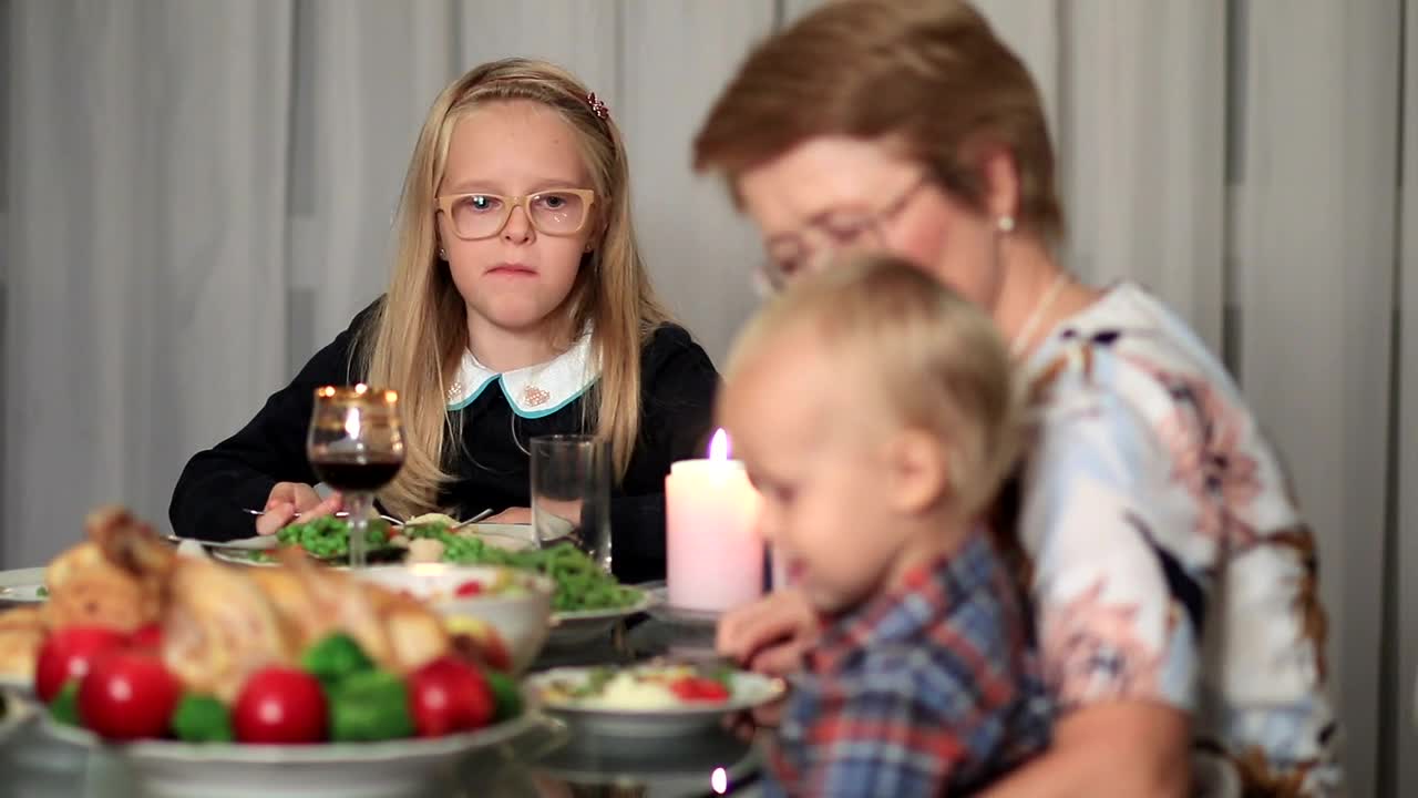Stock Video Family Having A Meal Together During A Holiday Live Wallpaper For PC - Free Download