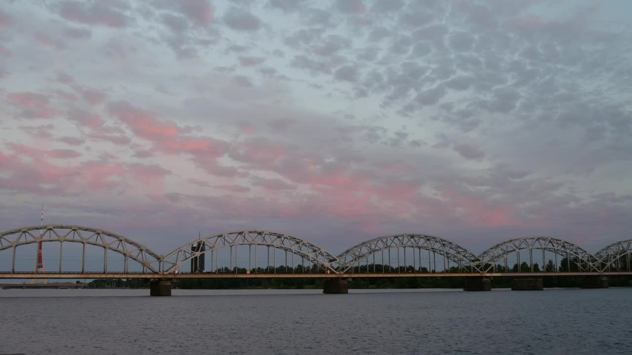Video Stock Railway Bridge In A Pink Sunset Live Wallpaper Free - Free Download