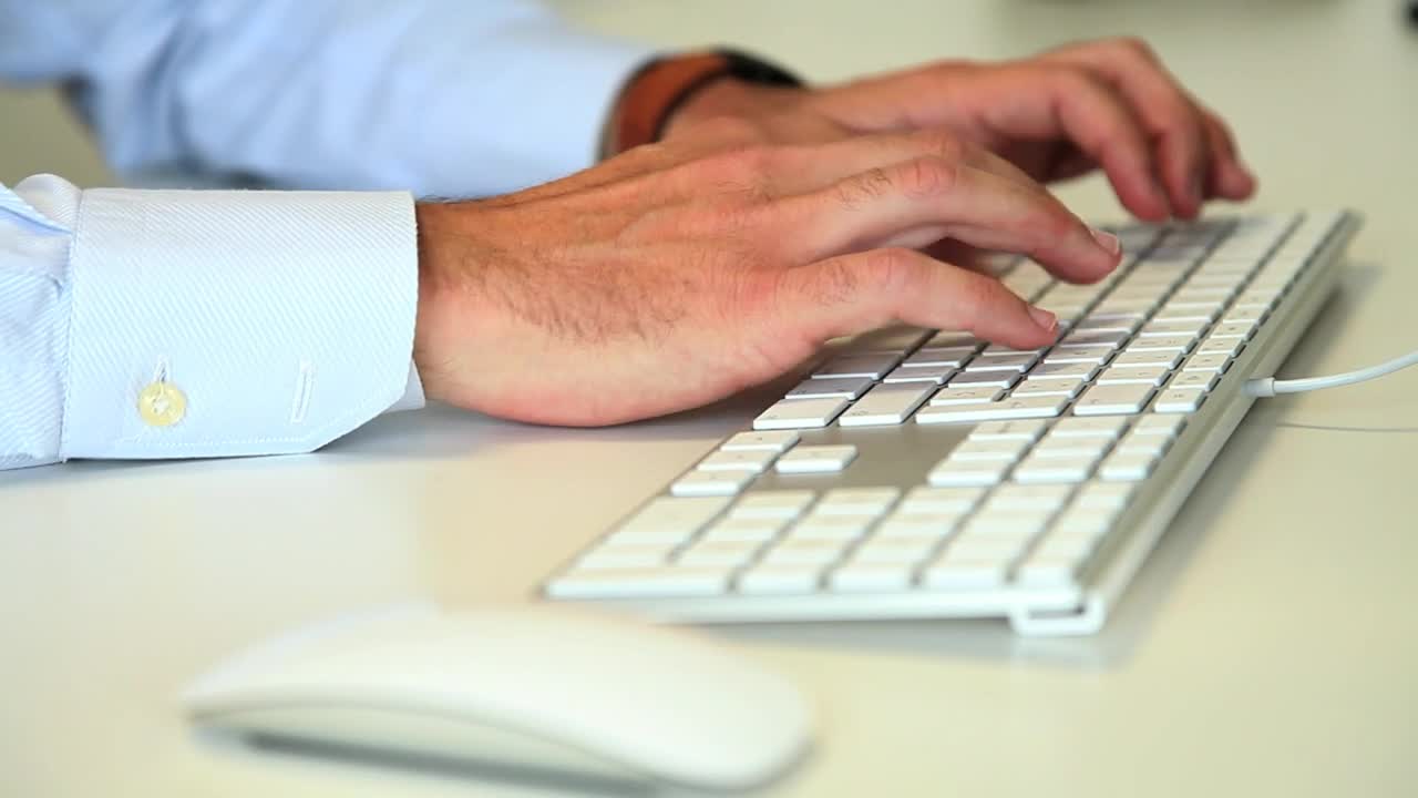 Free Stock Video Typing On A Stylish Keyboard Live Wallpaper - Free Download