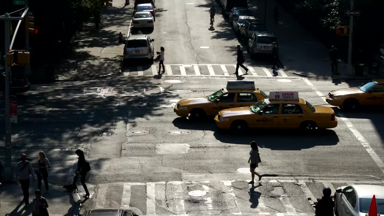 Free Video Stock traffic in a crossroads Live Wallpaper - Free Download