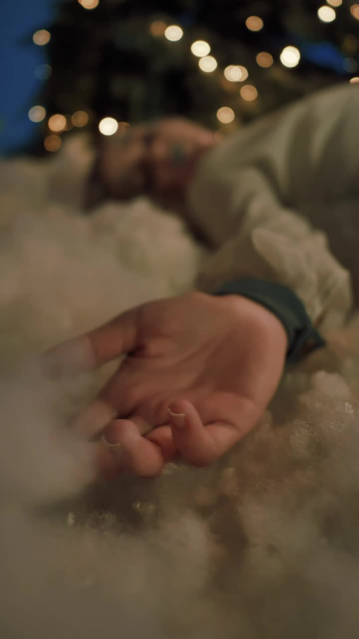Free Stock Video Young Woman Leaning On Cotton Wool At Christmas Live Wallpaper - Free Download